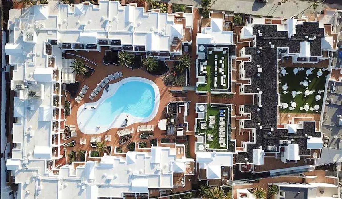 ✈ LANZAROTE | Puerto del Carmen - R2 Bahía Kontiki Beach Apartments...