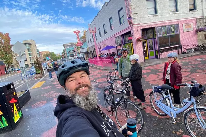 Bike Around Portland Oregon: Art, Culture, Bridges, Poetry