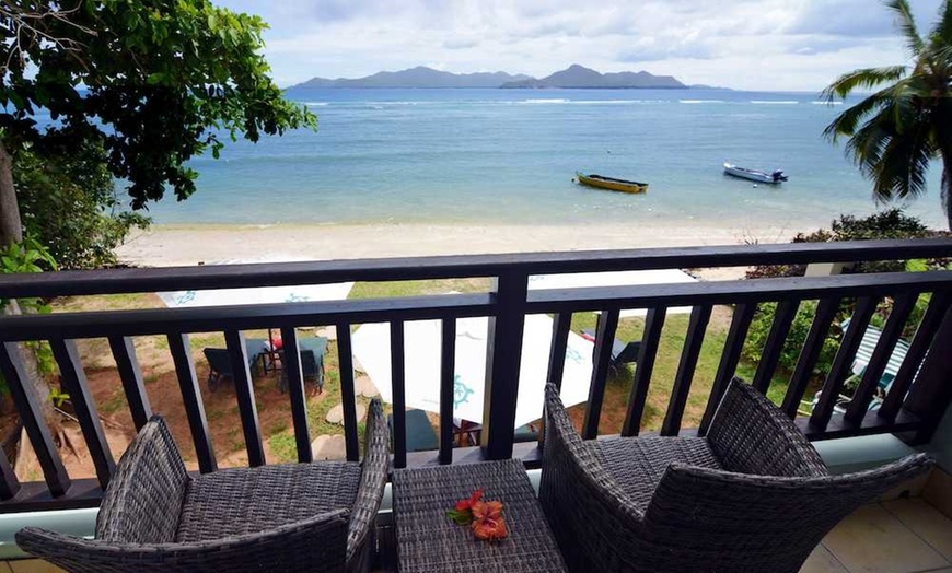 Image 7: ✈ SEYCHELLES | La Digue - Le Relax Beach House 3* - Bord de mer