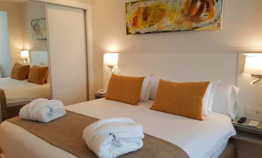 Image 1: ✈ HISZPANIA | Madryt - Senator Barajas Hotel 4* - City break