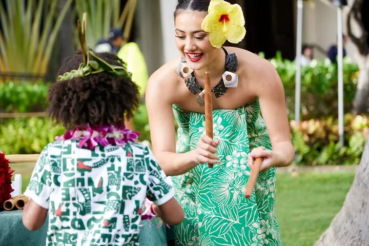 Waikiki Starlight Luau on The Great Lawn-Hilton Hawaiian Village