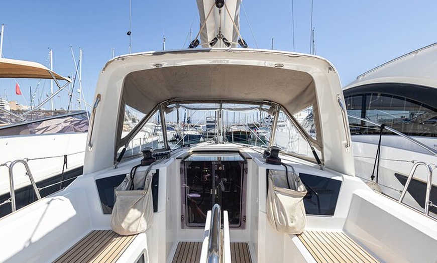 Image 6: Yate a vela privado por la Bahía de Palma y calas cercanas