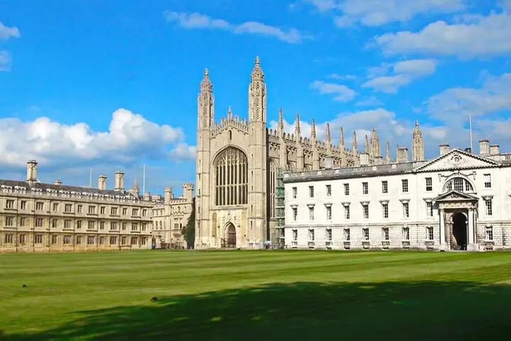 Private Car Tour of the University of Cambridge and Oxford - Primary Image