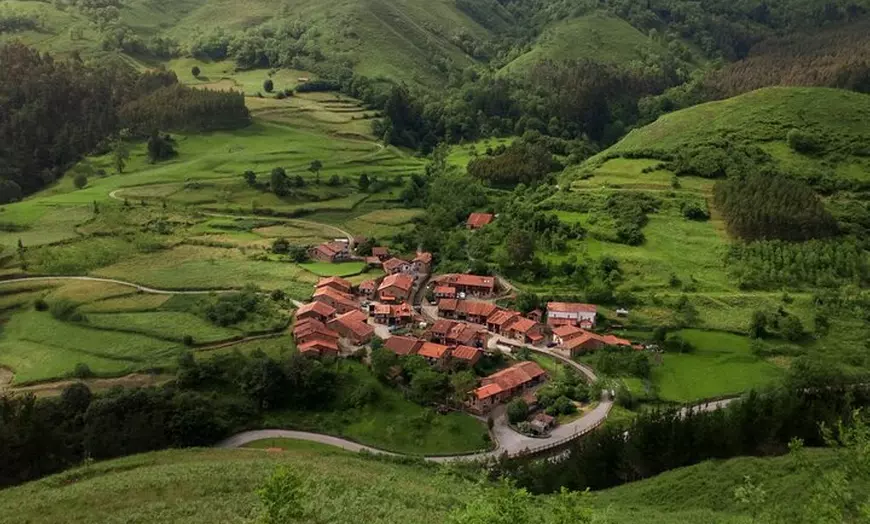 Image 6: Tour Barcena Mayor y Carmona desde Santander Grupos Reducidos