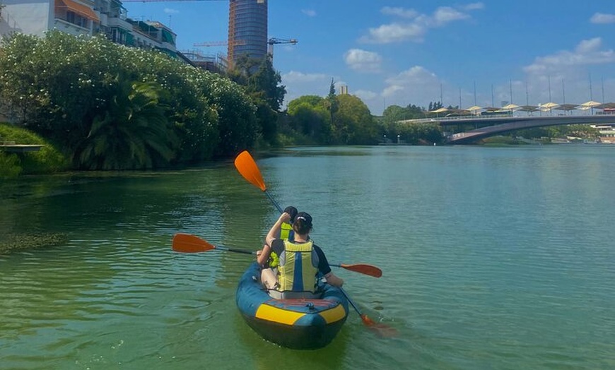 Image 3: Sevilla Tour Y Ruta En Kayak