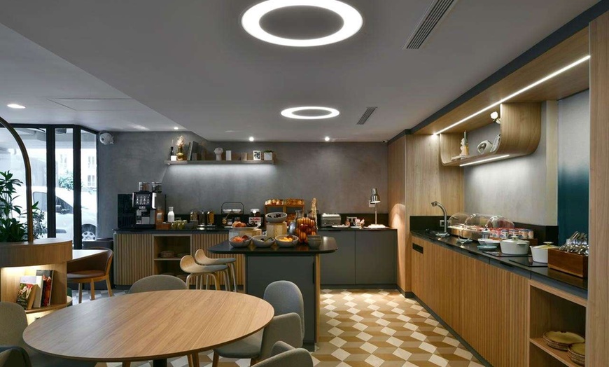 Image 27: ✈ ÎLE-DE-FRANCE | Parigi - Citadines Les Halles Paris 4*, 1 notte -...