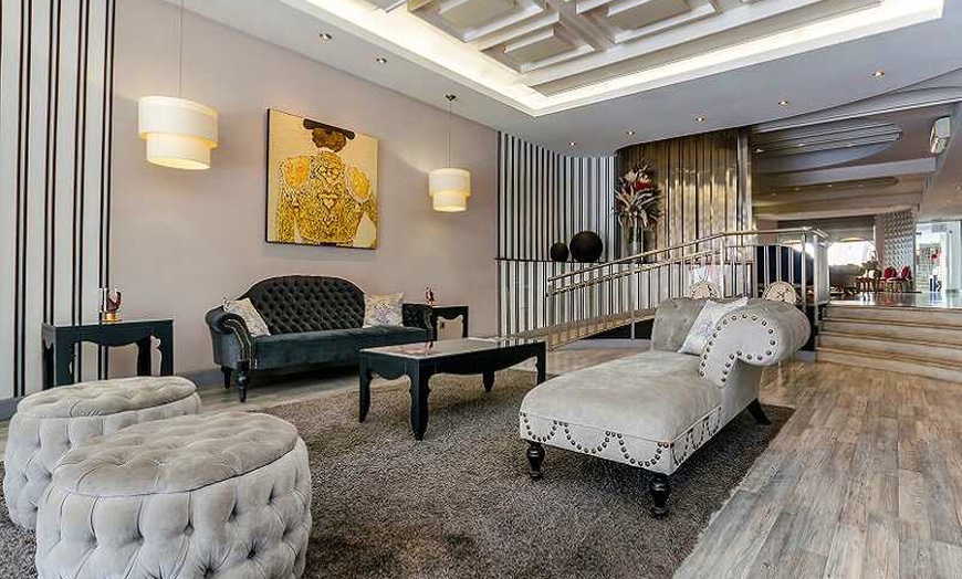 Image 2: ✈ SPANJE | Sevilla - Hotel Virgen de los Reyes 3*, 2 nachten - City...