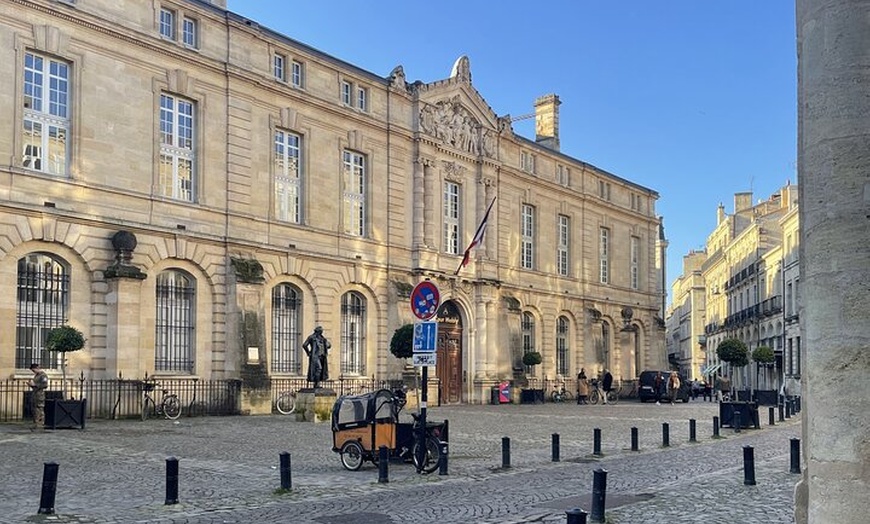 Image 4: Bordeaux, visite avec une locale en petit groupe