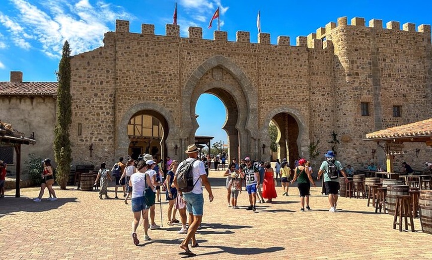 Image 4: Visita Puy du Fou España en autobús Desde Toledo