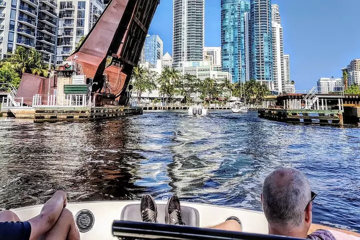 3 hours - Fort Lauderdale Scenic Boat Tour - max 6 pax - Primary Image