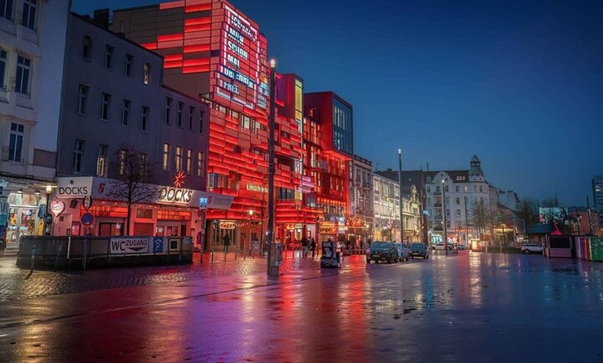Image 2: Hamburg Private St. Pauli Geschichte und Höhepunkte zu Fuß