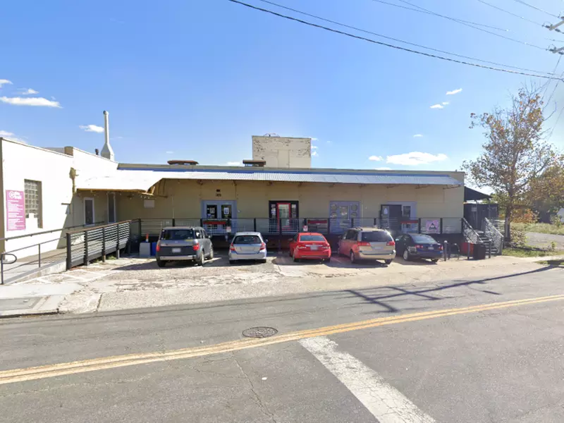 Parking at 305 S. Dillard St. Lot