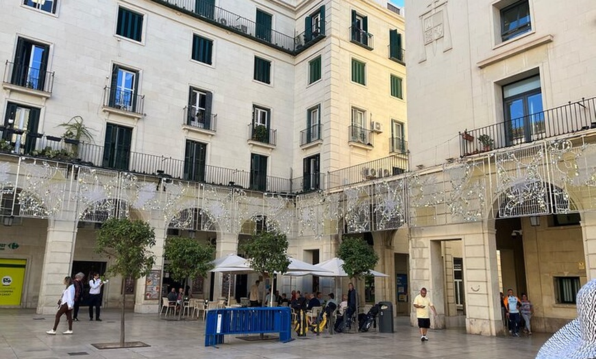 Image 20: Alicante destaca tour para pasajeros de crucero con recogida en puerto