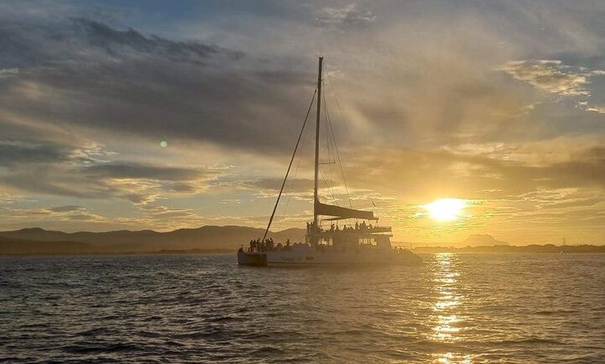 Image 11: Paseo en Catamarán al atardecer desde el Puerto de Denia