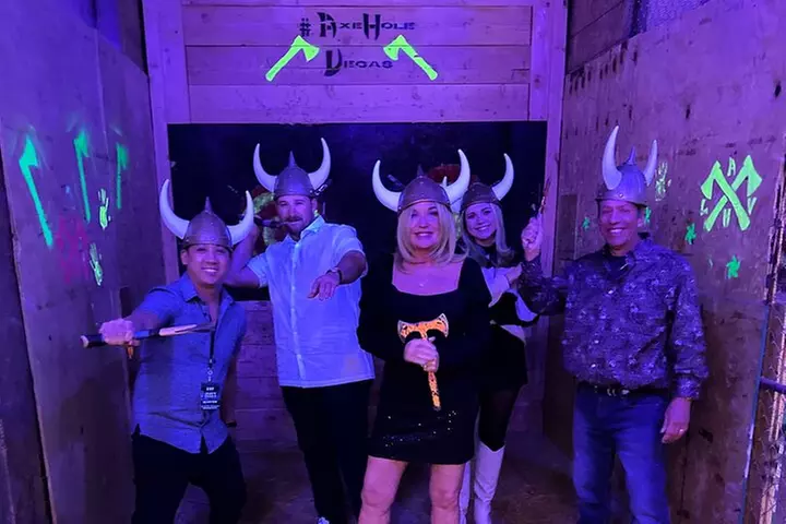 Bar Crawl On Fremont Street