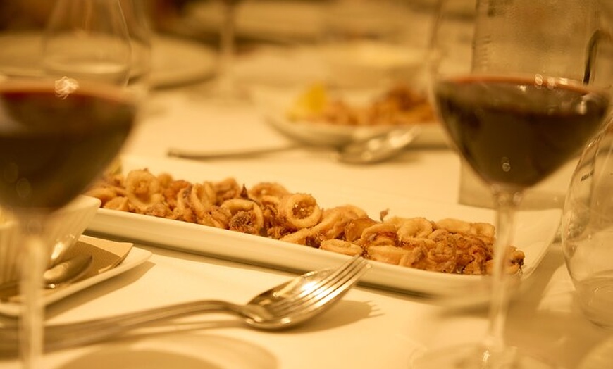 Image 8: Museo Picasso de Barcelona & Tour opcional de comida y vino en El Born