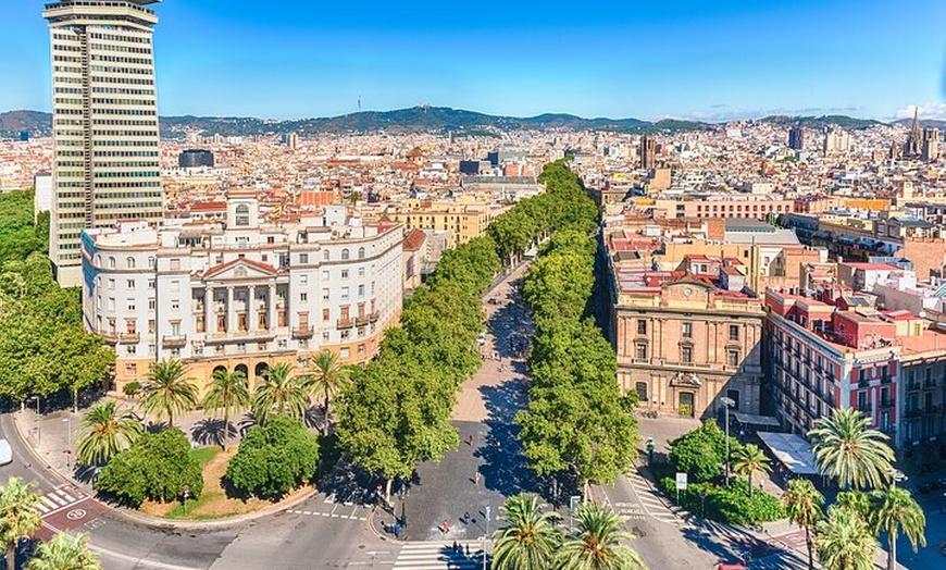 Image 4: Visita Privada Barrio Gótico y Centro Histórico de Barcelona
