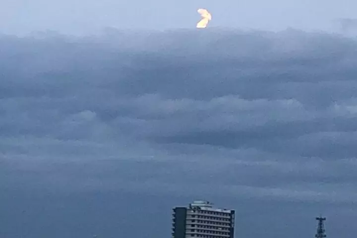 Pontoon Pub Crawl, 5 Lakeside Pubs and Restaurants Visit by Boat