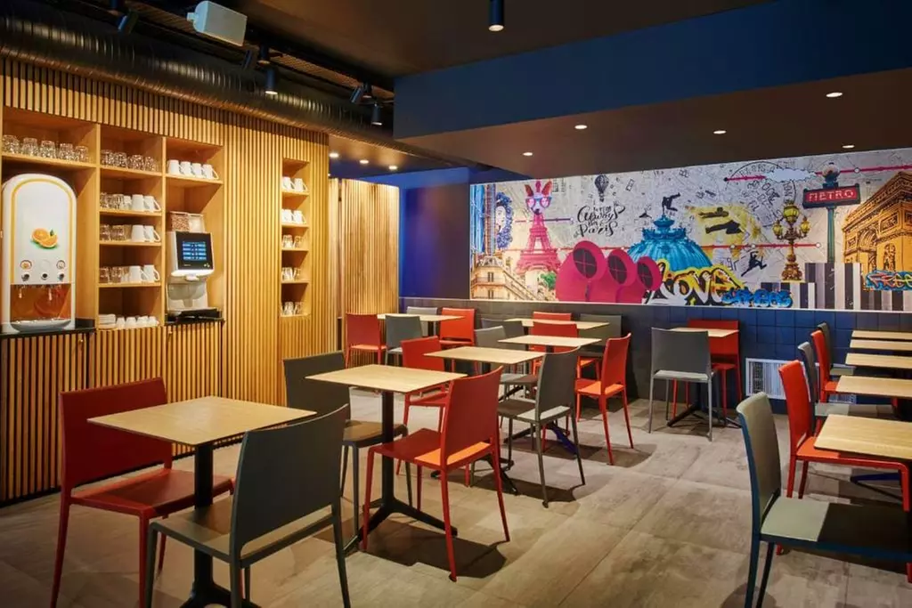 ✈ FRANKREICH | Paris - Hotel Campanile Paris-Bercy Village 3*, 1 Na...