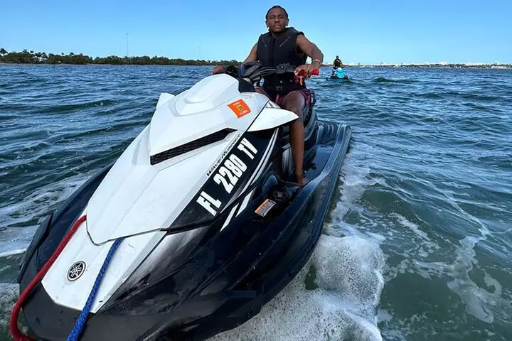 Jet Ski Miami : Experience the Ultimate Water Fun !