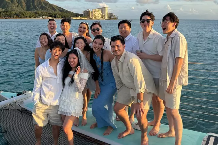 Private Catamaran Sunset Sail in Waikiki