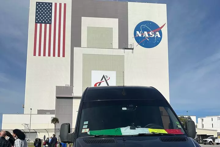 11 Passengers Van Orlando Airport to Port Canaveral One Way