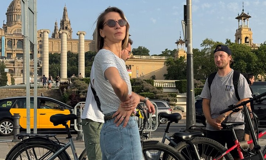 Image 9: Montjuic Barcelona: Tour panorámico en bicicleta eléctrica Vistas y...