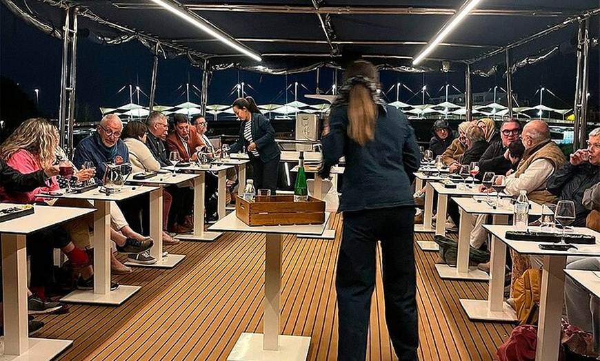 Image 9: Paseo en barco por Sevilla con almuerzo o cena