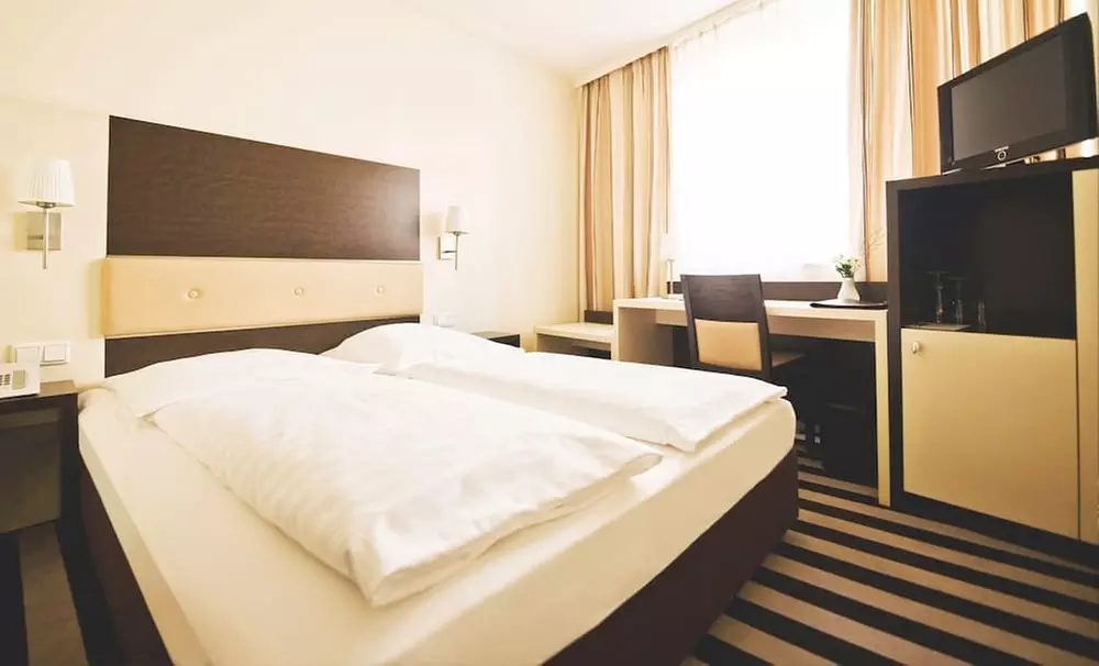 ✈ DEUTSCHLAND | Frankfurt - Bristol Hotel Frankfurt 4*, 2 Nächte - ...