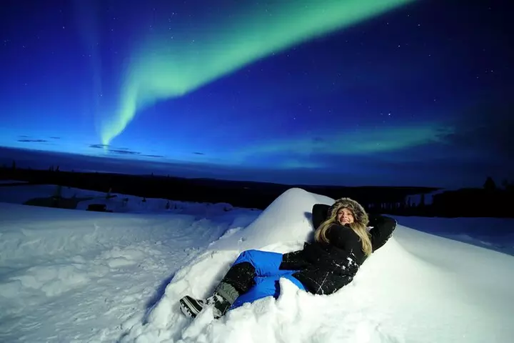 Best Northern Lights Aurora Adventure FREE Portraits & Hot Pizza