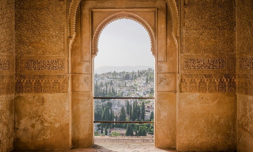 Image 2: Entradas de última hora para Alhambra y Palacios Nazaríes