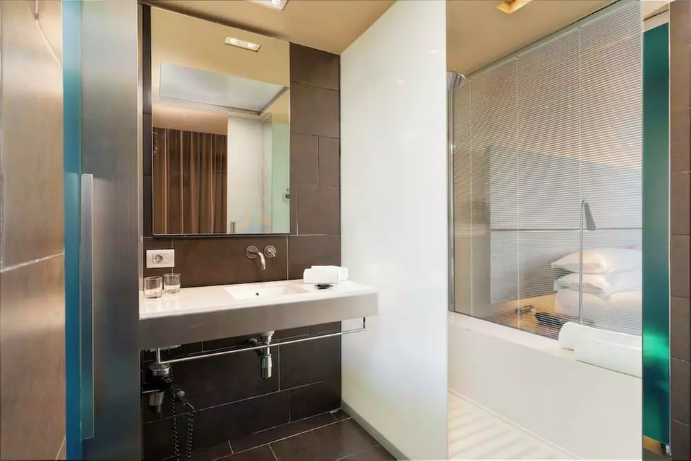 ✈ ESPAGNE | Barcelone - B-Hotel 3*, 2 nuit - Piscine en rooftop