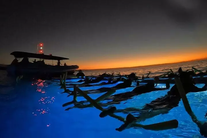 Manta Ray Night Snorkel Tour in Kailua-Kona, Big Island