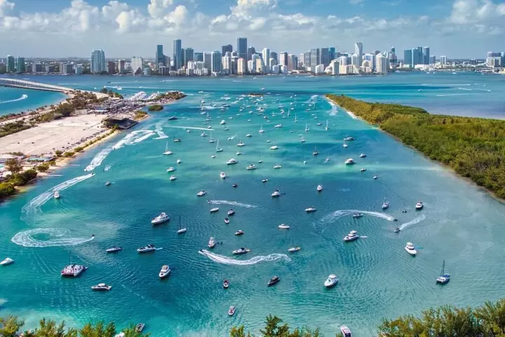 Private Captained Boat Tour in Miami for up to 12 passengers