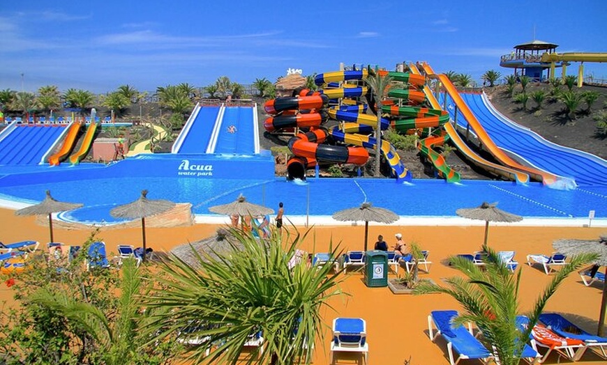 Image 5: Parque Acuático Acua Corralejo con Traslado