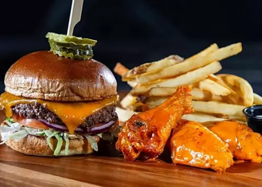 5% Cash Back at Beef 'O' Brady's