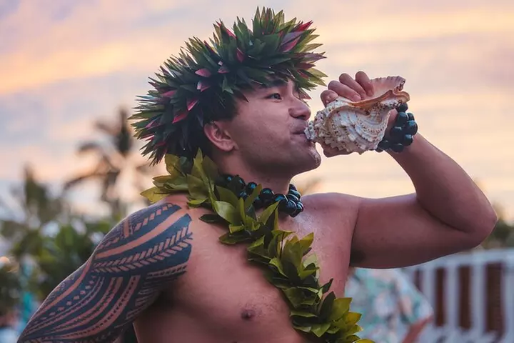 Paina Waikiki Luau at Waikiki Beach Marriott