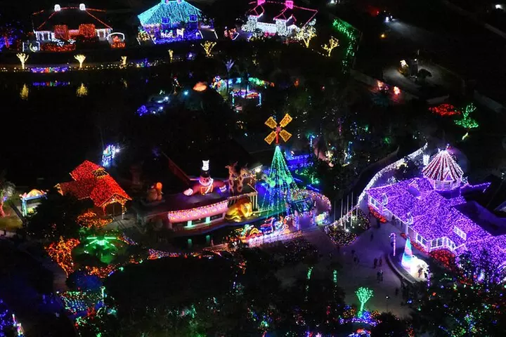 After hours 31 Mile Helicopter Tour Over All The Theme Parks