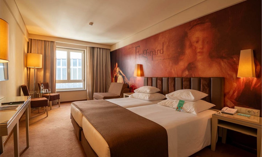 Image 2: ✈ PORTUGAL | Porto - Vila Galé Porto Ribeira 4*, 2 nights - City ce...