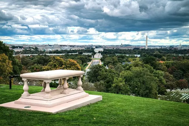 Arlington Cemetery with Changing of Guards & Tomb Unknown Soldier
