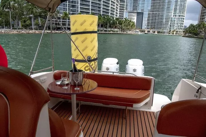 Explore Miami by Boat Rental