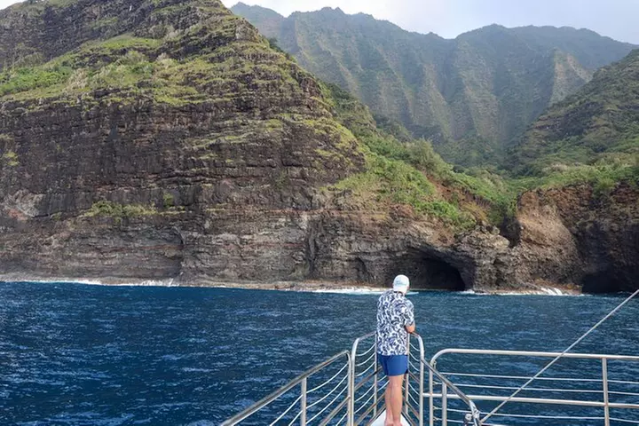 Deluxe Na Pali Morning Snorkel Tour on the Lucky Lady