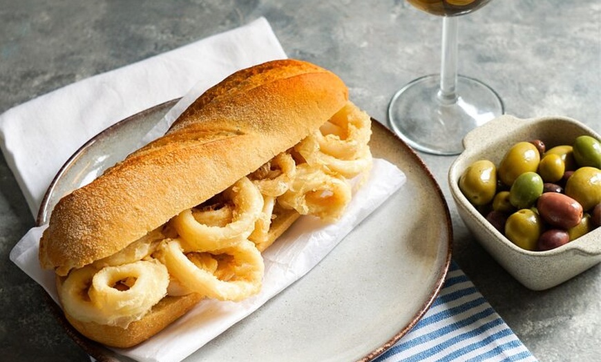 Image 2: Cocinar tres tipos de paella + postre (incluye 4 - comida de curso)