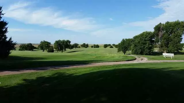 Online Booking - Round of Golf at Meade Golf Course - Primary Image