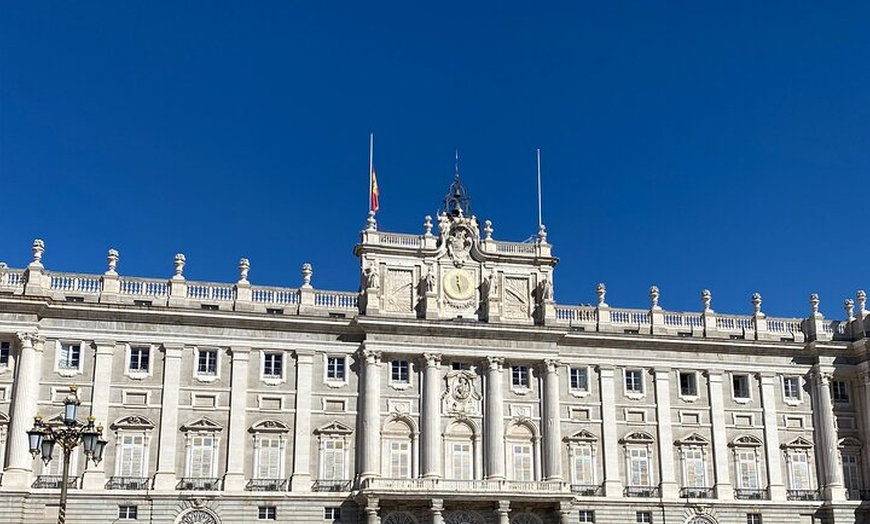 Image 2: Palacio Real Visita Privada Entradas incluidas