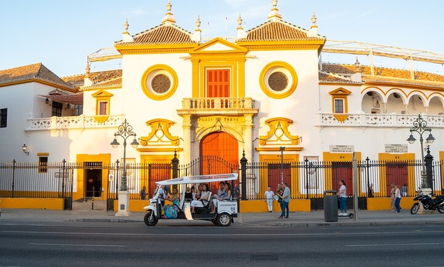 Image 5: Tour de Bienvenida a Sevilla en Eco Tuk Tuk Privado