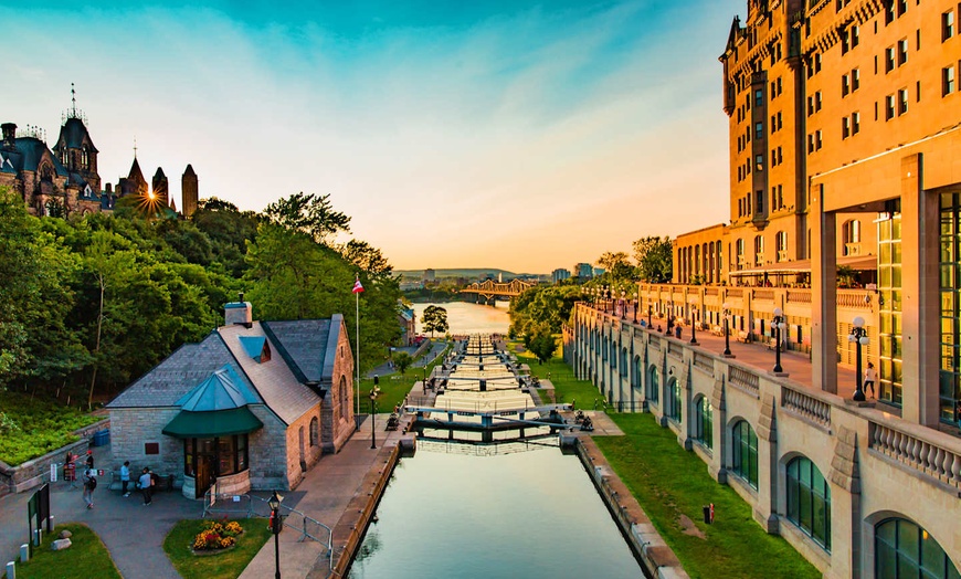 Image 20: ✈ QUEBEC | Montreal - Autotour Canada e Stati Uniti 3* - Viaggio on...