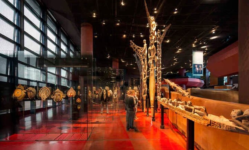 Image 29: Musée du Quai Branly et shopping à Beaugrenelle Paris