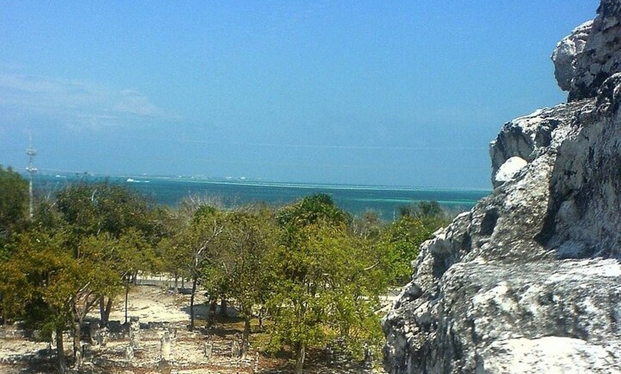 Image 15: Cancun Sightseeing El Meco Site, Letters and Shopping