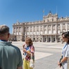 Image 1: Visita guiada al Palacio Real de Madrid para grupos pequeños con ca...